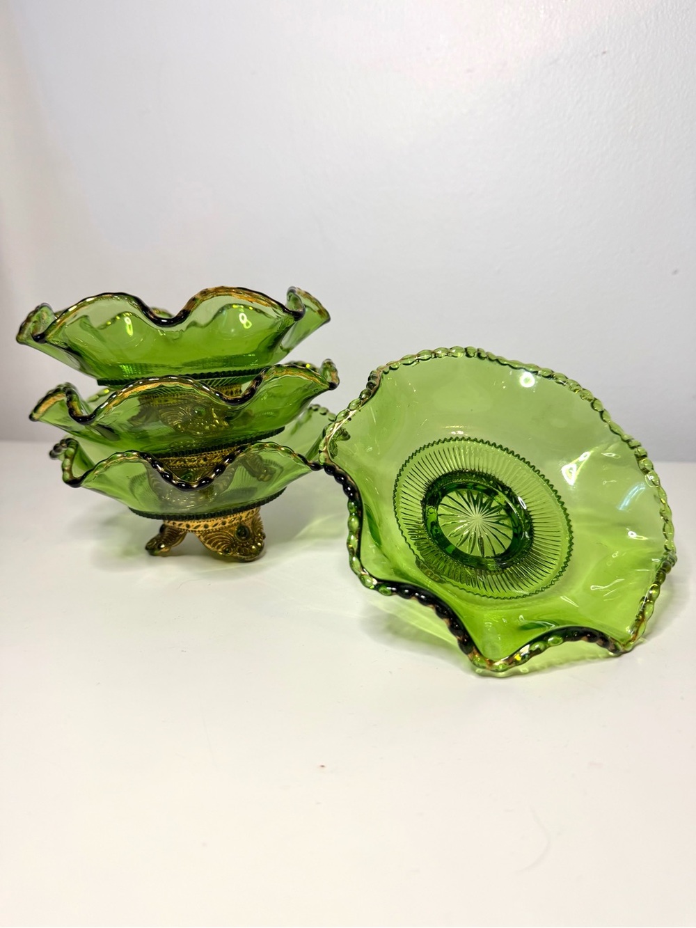1890s antique U.S. Glass Colorado Green Victorian 60Footed Bowls – Set of 4